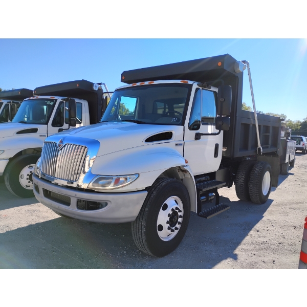 2014 INTERNATIONAL DURASTAR 4300 Dump Truck
