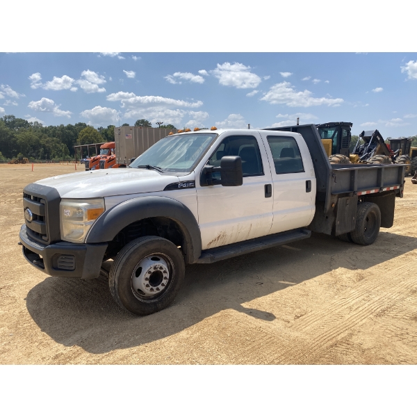 2013 FORD F450 XL Flatbed Truck