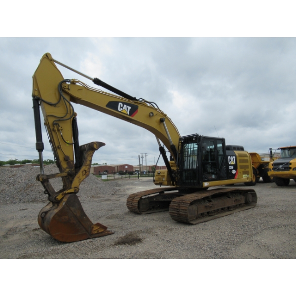 2017 CAT 326 FL Excavator