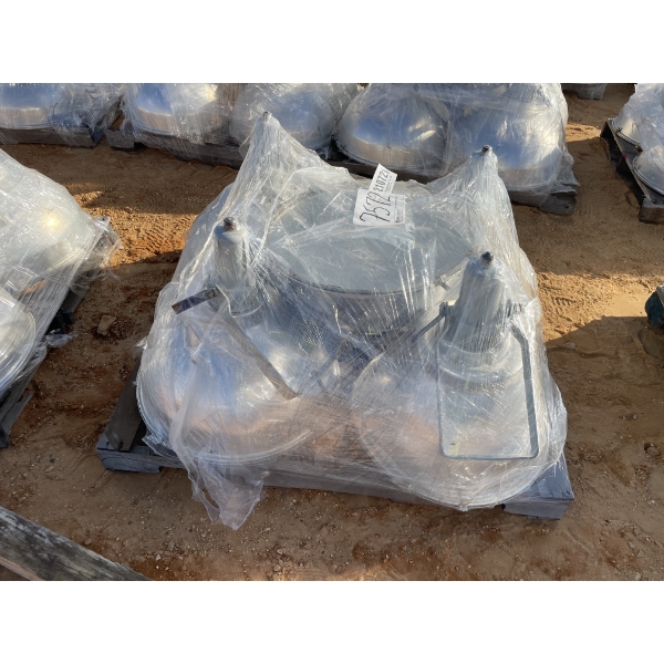 WAREHOUSE LIGHT FIXTURES