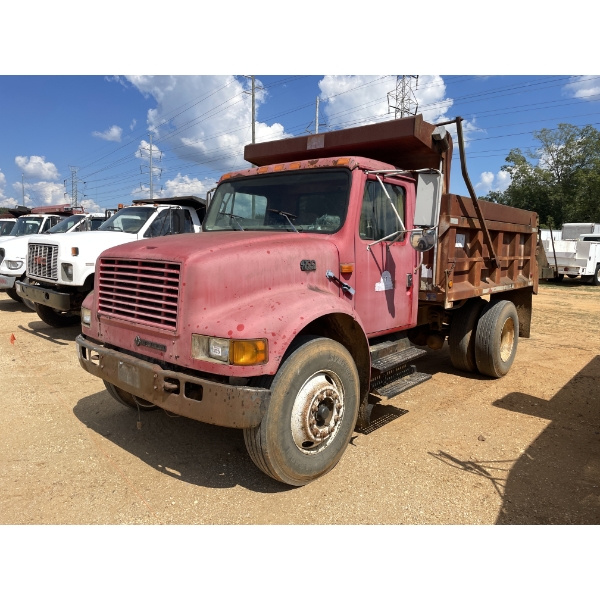 2000 INTERNATIONAL 4700 Dump Truck