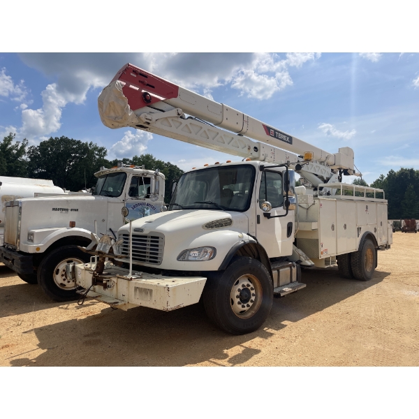 2014 FREIGHTLINER M2 Bucket Truck