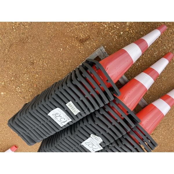 SAFETY CONES APPROX 25 EA