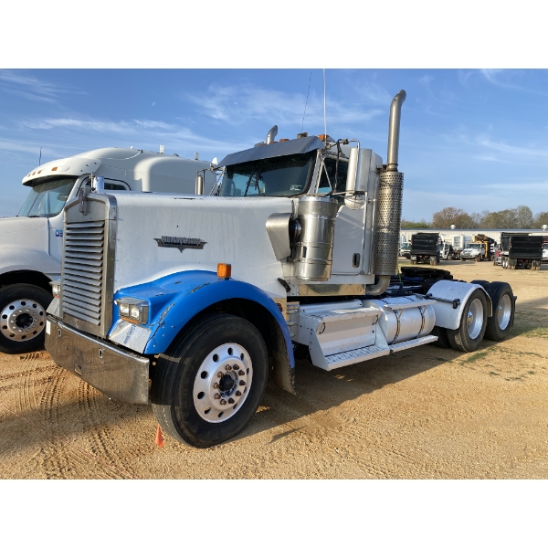 2007 KENWORTH W900 Day Cab Truck