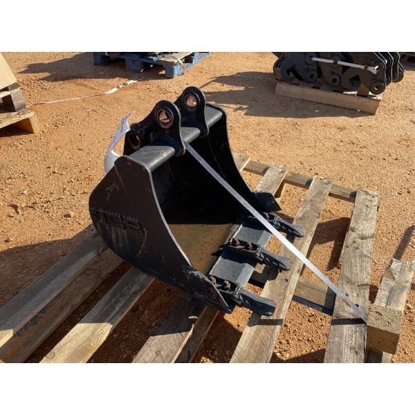 JCB 16" BUCKET