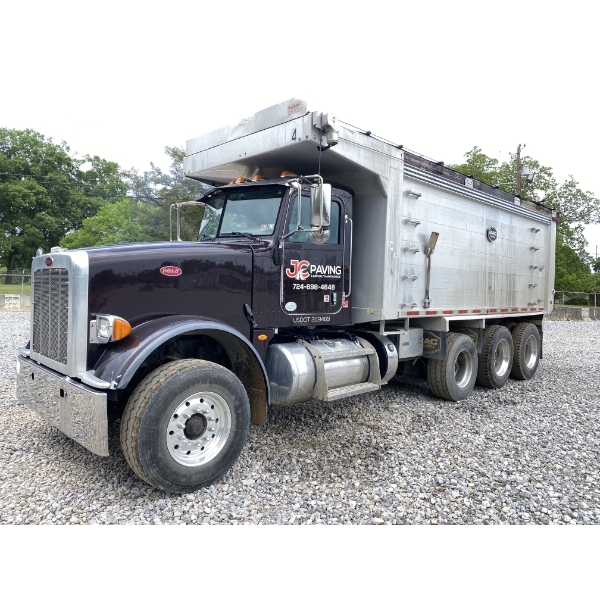 2016 PETERBILT 367 Dump Truck