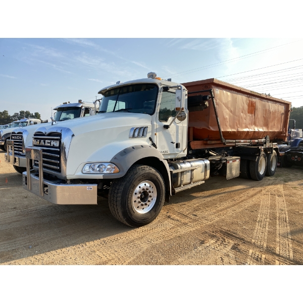 2012 MACK GU813 Roll Off Truck