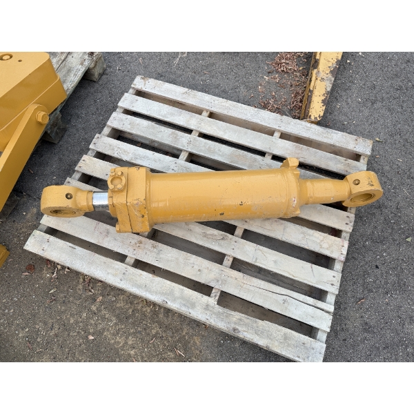CAT HYD CYLINDER