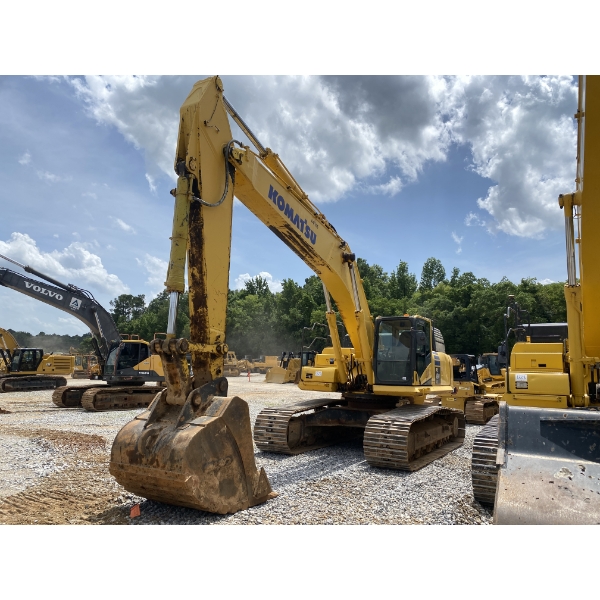 2018 KOMATSU PC490LC-11 Excavator