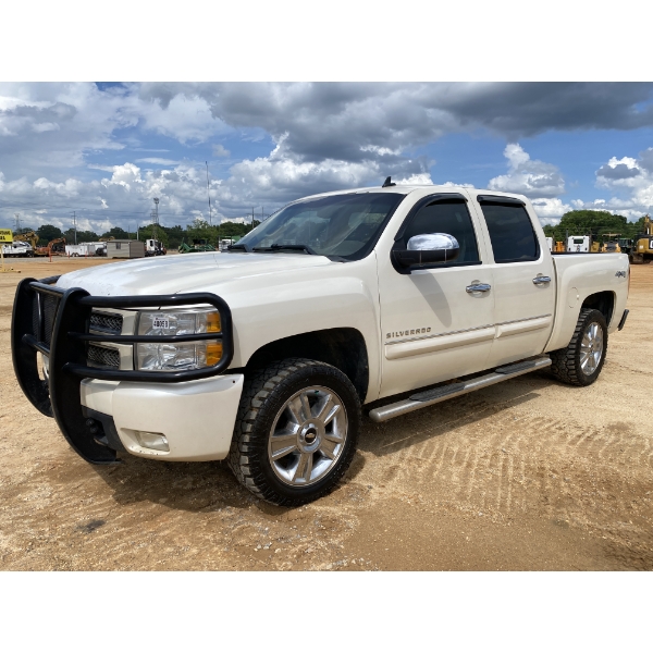 2013 CHEVROLET SILVERADO LTZ Pickup Truck