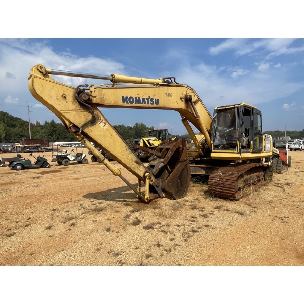 2011 KOMATSU PC200LC-8 Excavator