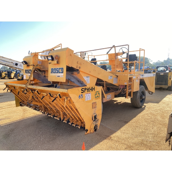 2002 ROSCO SPRHH Asphalt Chip Spreader