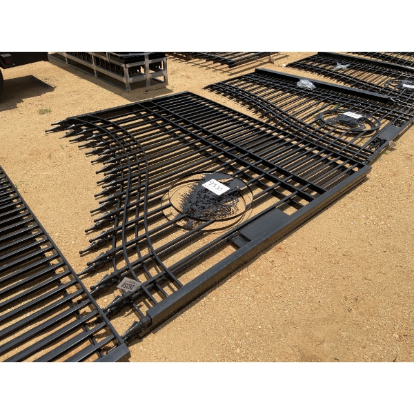 HEAVY DUTY BI-PARTING GATE 16 FT