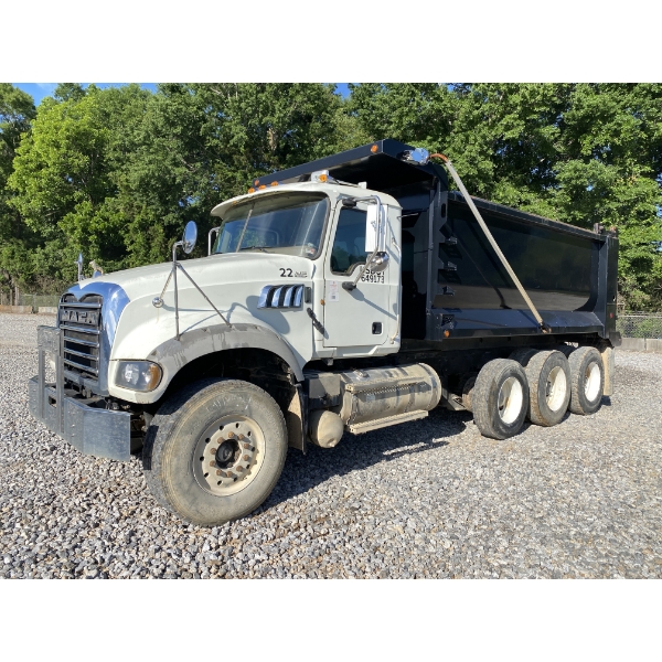2011 MACK GU713 Dump Truck