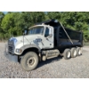 Image 1 : 2011 MACK GU713 Dump Truck