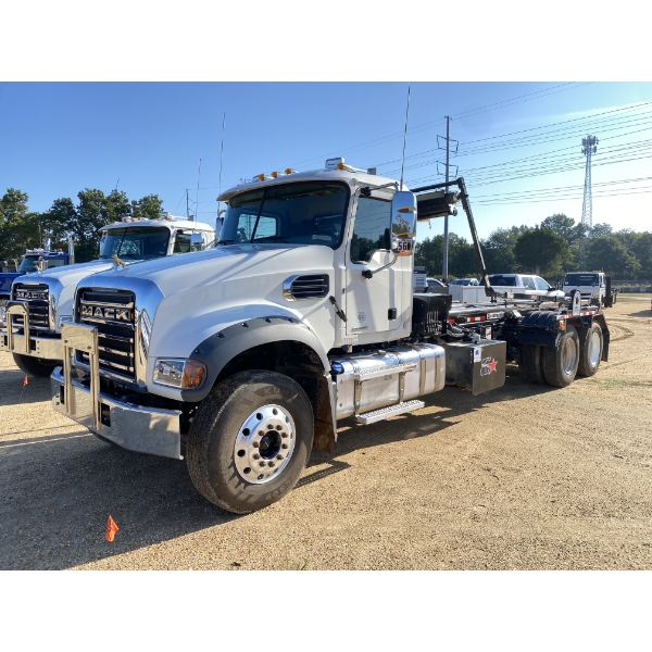 2026 MACK GR64F Roll Off Truck