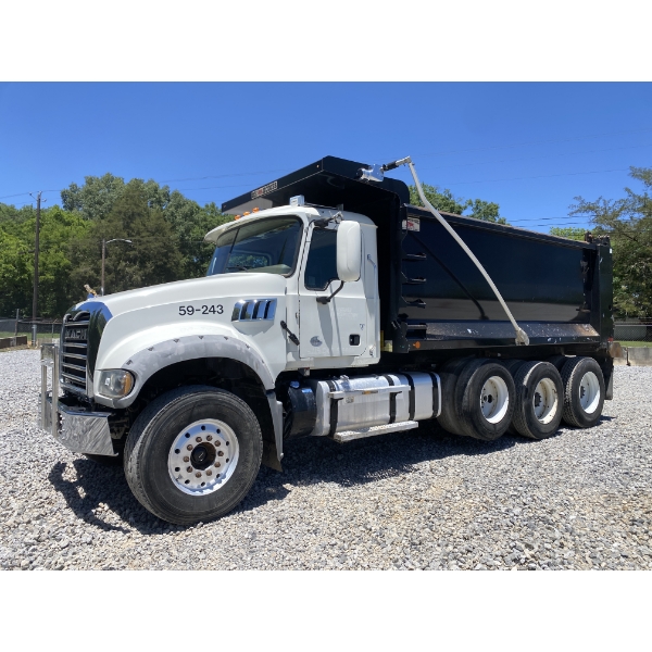 2019 MACK GU713 Dump Truck
