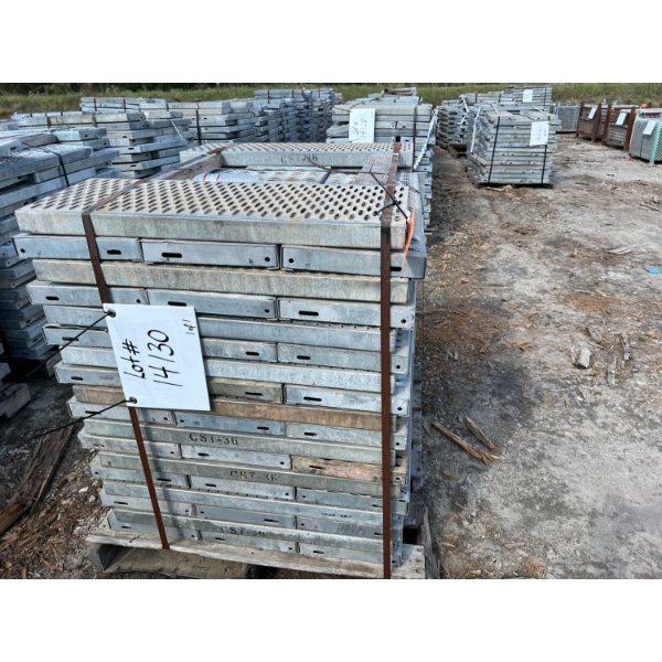 3'6" STAIR TREAD Aerial Work Platform