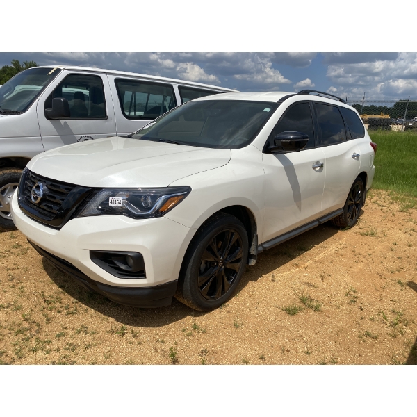 2018 NISSAN PATHFINDER SL MIDNIGHT SUV