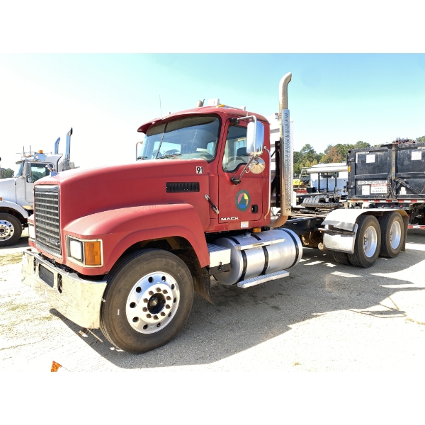 2008 MACK CHU613 Day Cab Truck