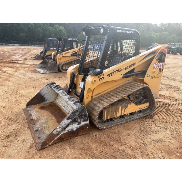 2020 MUSTANG 1650RT Skid Steer Loader - Crawler