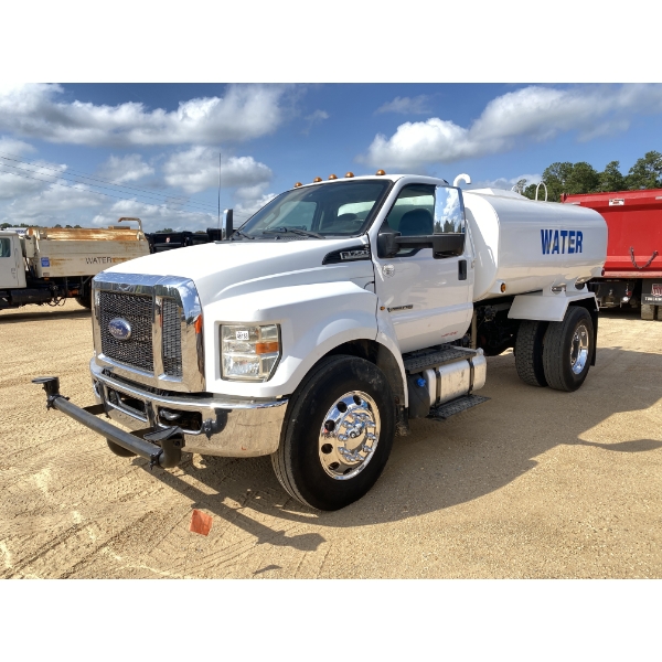 2017 FORD F750 Water Truck