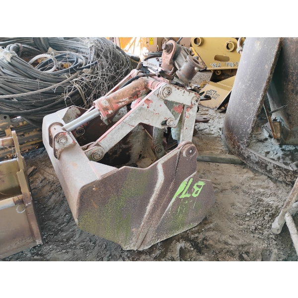 40" CLAMSHELL BUCKET