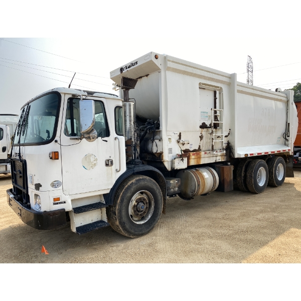 2014 AUTOCAR ACX Garbage / Sanitation Truck