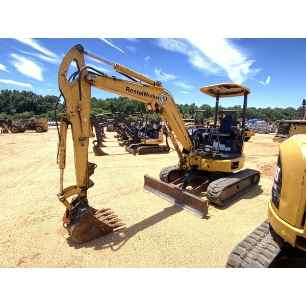 2015 KOMATSU PC35MR-3 Excavator - Mini