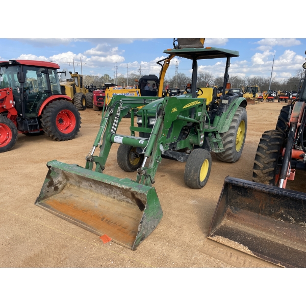 2008 JOHN DEERE 5425 Farm Tractor