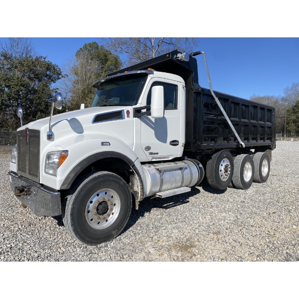 2020 KENWORTH T880S Dump Truck