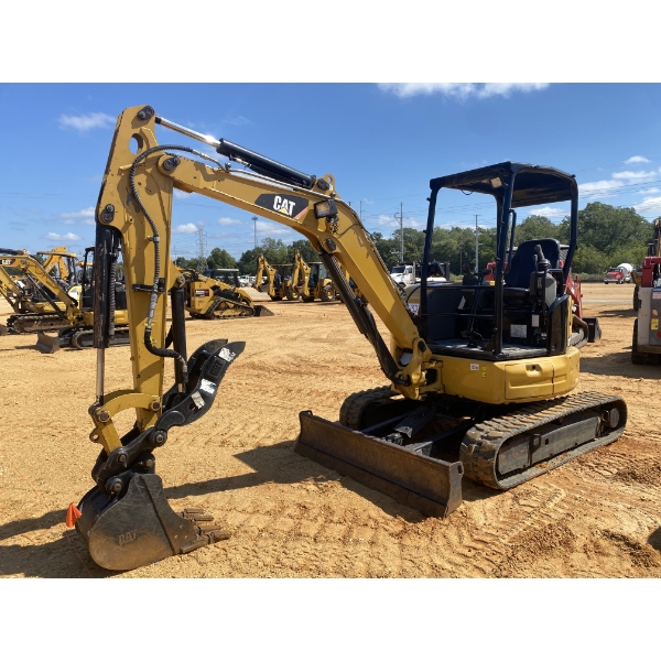 2018 CAT 303.5 E2 CR Excavator - Mini