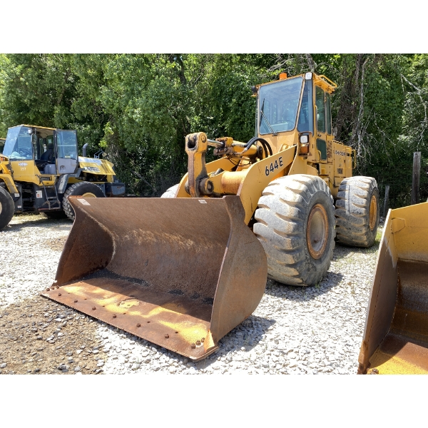 1990 JOHN DEERE 644E Wheel Loader