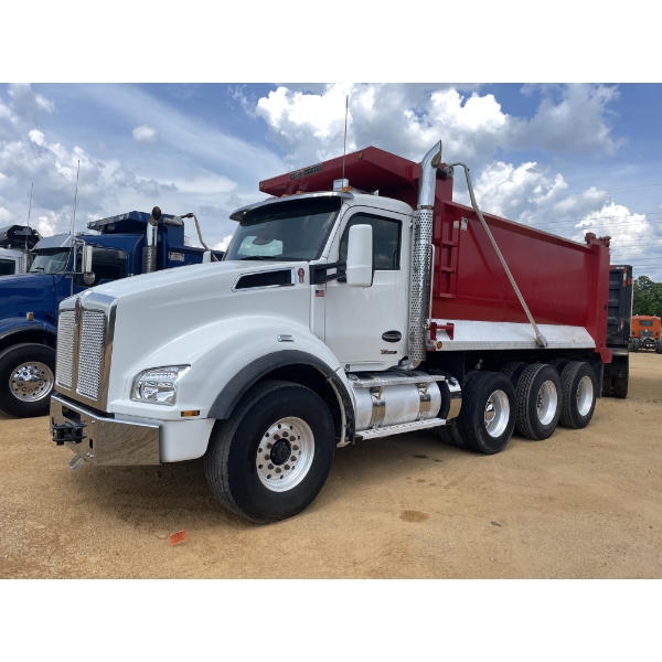 2023 KENWORTH T880 Dump Truck