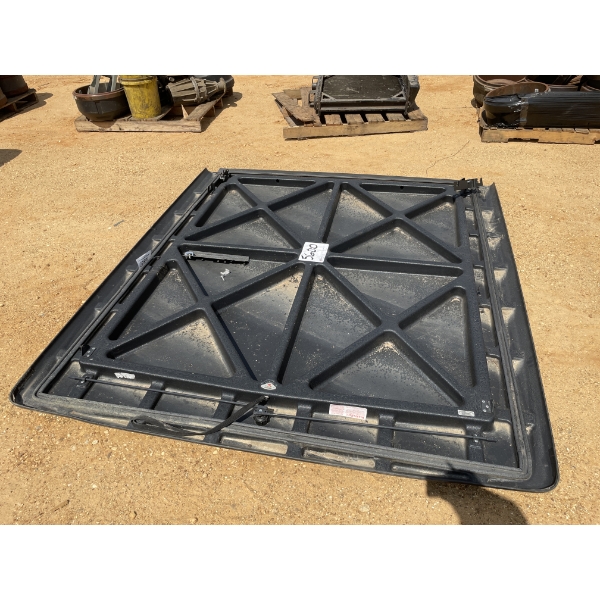 TRUCK BED COVER