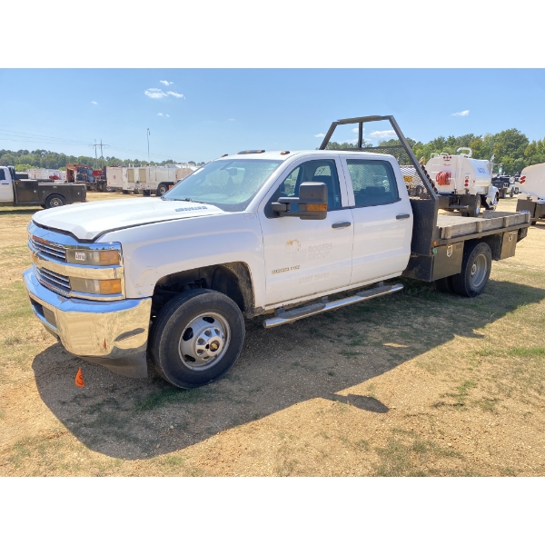 2018 CHEVROLET 3500 Flatbed Truck
