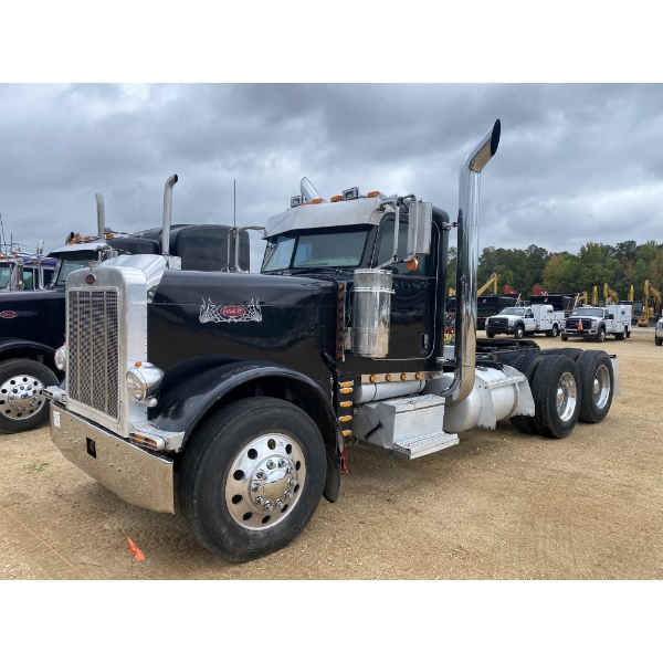 2007 PETERBILT 379 Day Cab Truck