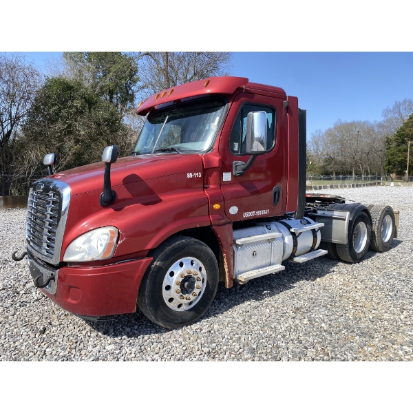 2016 FREIGHTLINER  Day Cab Truck