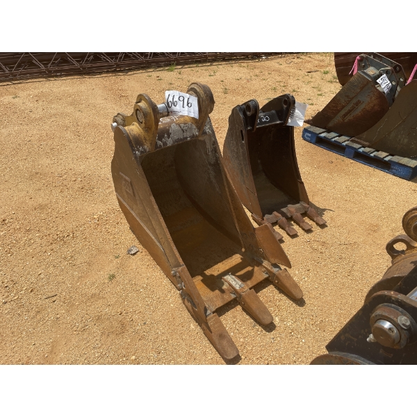 CAT BUCKET 24" W
