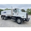 Image 4 : 2016 FREIGHTLINER 108SD Water Truck