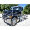 Image 1 : 2021 MACK PI64T Day Cab Truck