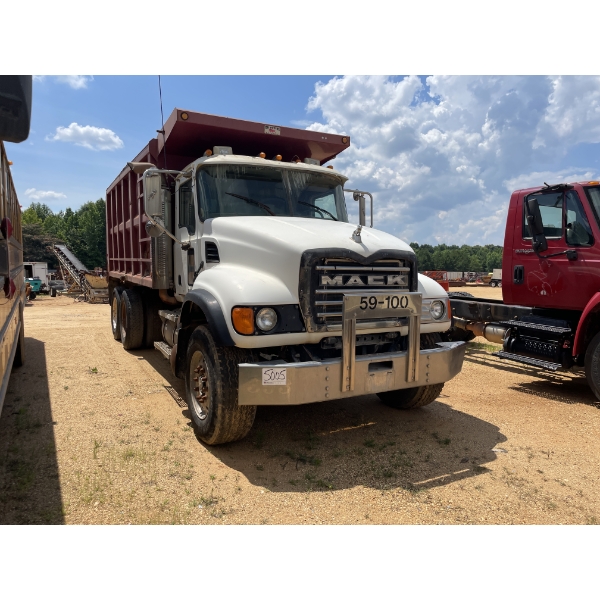 2006 MACK CV713 Dump Truck