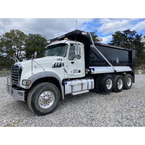2016 MACK GU713 Dump Truck