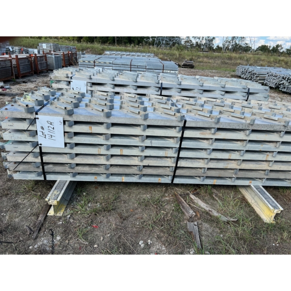 CUP LOCK 8' STAIR STRINGER - LEFT Aerial Work Platform