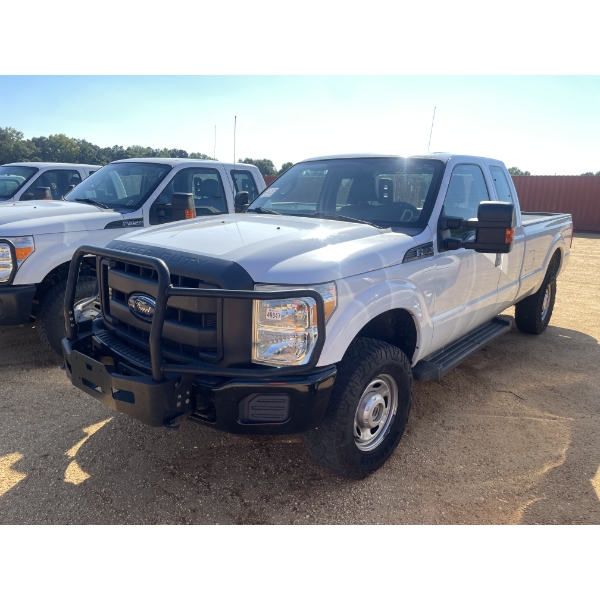2016 FORD F350 XL Pickup Truck
