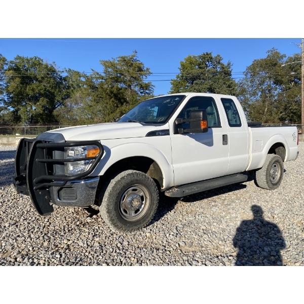 2015 FORD F250 XL Pickup Truck