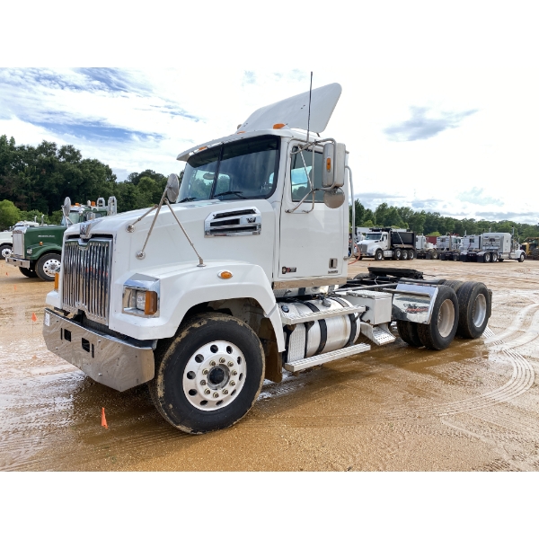2018 WESTERN STAR 4700 SF Day Cab Truck
