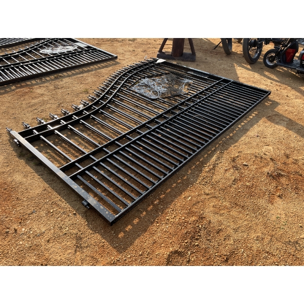 20' HORSES SCENE BI-PARTING GATES