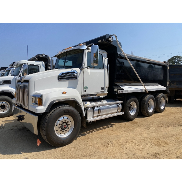 2022 WESTERN STAR 4700SF Dump Truck