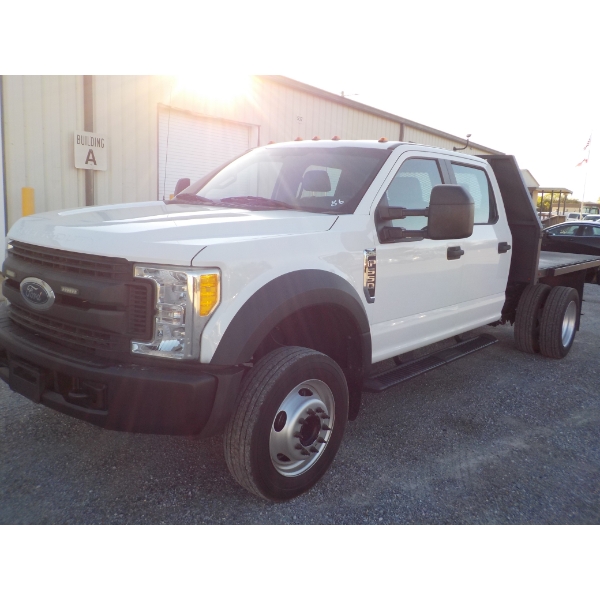 2017 FORD F550 XL Flatbed Truck